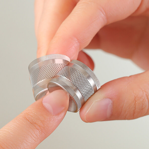 爪やすり 爪鑢 日本製 すり鉢くるくる爪やすり 4個セット 足立工業 送料無料