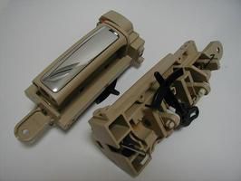 トヨタ純正　メッキインサイドスライドドアハンドル [交換式インナードアノブ]　ノア 70系の通販は