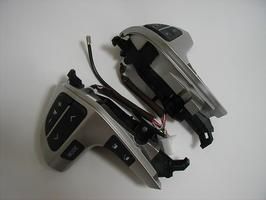 トヨタ純正　ステアリングスイッチ左右　プレミオ 260系中期 21,340円