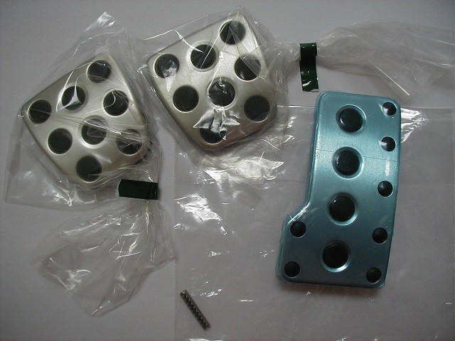 トヨタ純正　アルミペダルセット [M/T用]　ランクス 120系の通販は