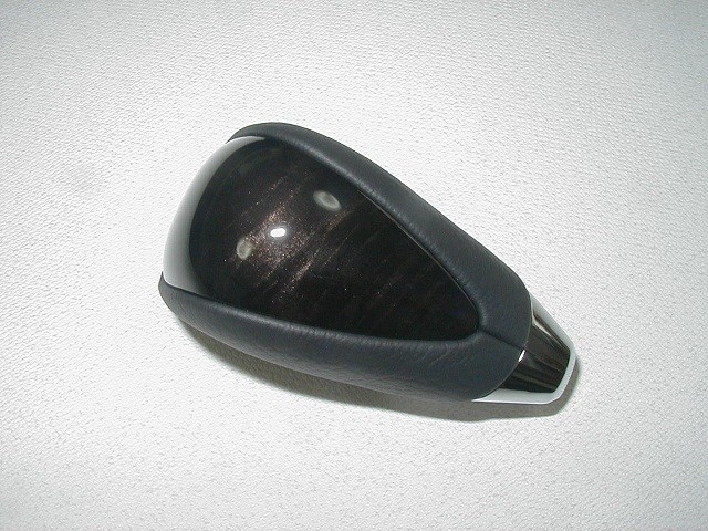 トヨタ純正　マホガニー調黒木目&本革シフトノブ　レジアスエース 200系の通販は