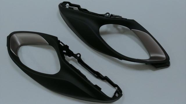 トヨタ純正　フロントドアインナーガーニッシュ (シルバー)　ヤリスクロス MXPJ10/15・MXPB10/15