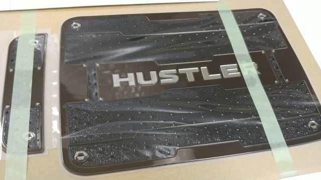 スズキ スズキ純正 フューエルリッドガーニッシュ ハスラー