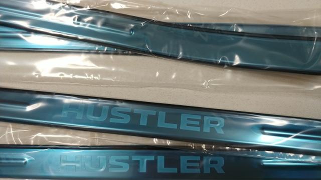 スズキ ハスラー 純正アクセサリー サイドシルスカッフ 1台分(4枚)セット スズキ スズキ純正 サイドシルスカッフ ハスラー MR52S・MR92S
