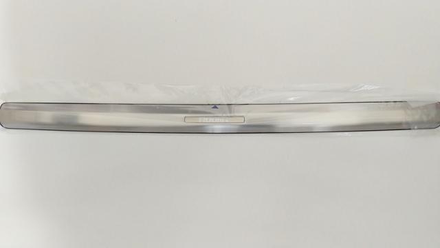 トヨタ純正　リヤバンパーステップガード　ルーミー M900A・M910A後期_2