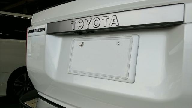 レクサス純正　ナンバーフレーム ［フロント&リヤ2枚セット］　ランドクルーザー２５０ 250系 ランドクルーザー250_2