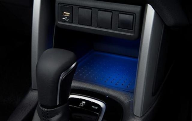 トヨタ純正　センターロアイルミネーション　カローラクロス 10系