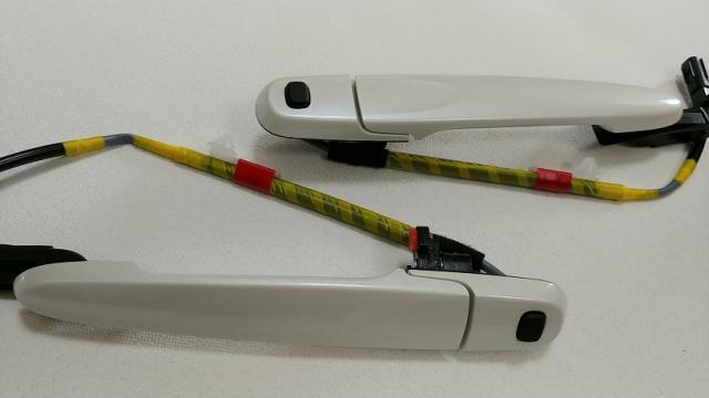 ダイハツ純正　ホワイトドアハンドル [パールホワイト3交換式ドアノブ]　コペン LA400Kの通販は