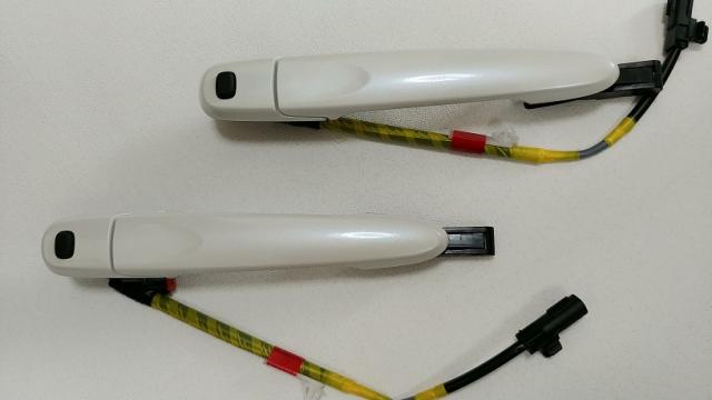 ハイラックス ドアハンドルセット パールホワイト スズキ ((18T)パールホワイト(Z7T) カメラ取付穴あり用バック