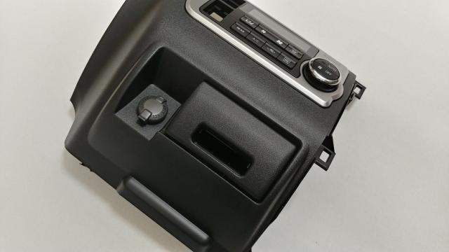 トヨタ純正 エアコンパネル [シルバー] ハイエース 200系の通販はau