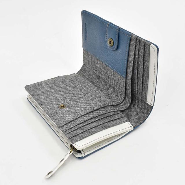 moustache 財布 ミドルウォレット ムスタッシュ 二つ折り 縦型