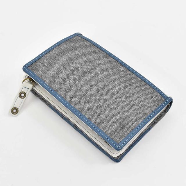 moustache 財布 ミドルウォレット ムスタッシュ 二つ折り 縦型