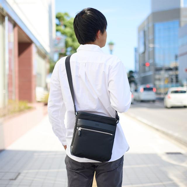 タケオキクチ ショルダーバッグ TAKEO KIKUCHI グレール TK 縦型 メンズ レディース ブランド 大人 おしゃれ 人気 スマート ショルダーバック 斜めかけバッグ 斜め掛け キクチタケオ 708103_1
