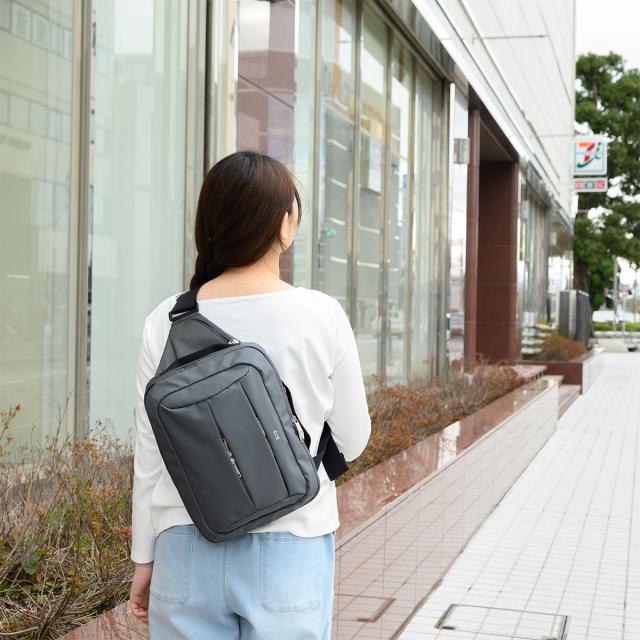 CIE ショルダーバック ボディバッグ シー LEAP SLING BAG -L スリングバッグ L メンズ レディース 斜めがけ 斜め掛け ブランド 評判 人気 防水 撥水 大容量 大きめ おすすめ 正規品 日本製 72302