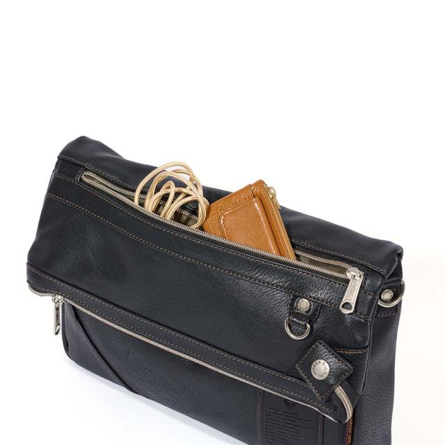 アビレックス ショルダーバッグ 2WAY AVIREX バッグ 合皮 横型