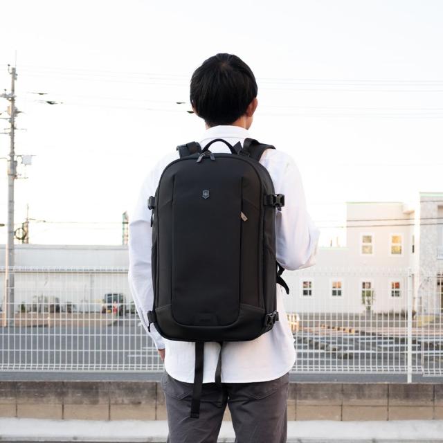ビクトリノックス リュック ビジネスリュック VICTORINOX アルトモント モダン デラックス バックパック 大容量 大きめ A4 27L メンズ レディース お出かけ 出張 旅行 トラベル ビジネス 653554 653555 653556_1
