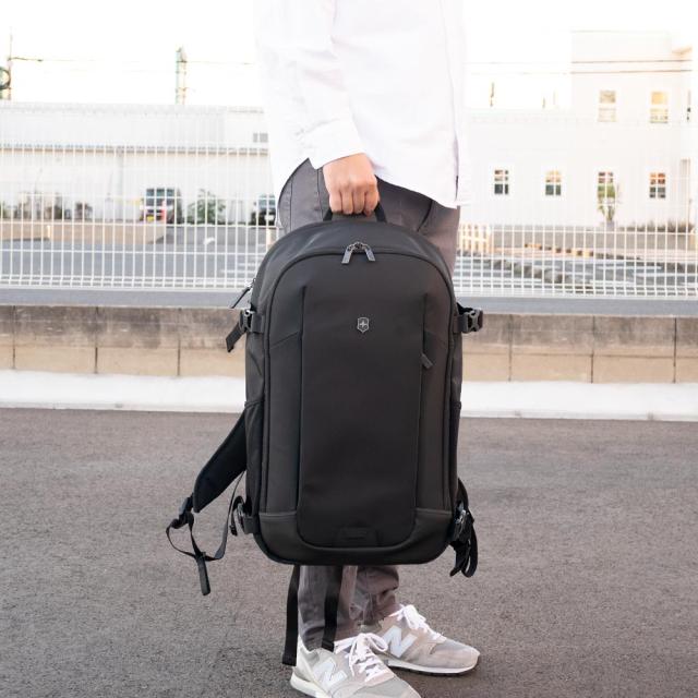 ビクトリノックス リュック ビジネスリュック VICTORINOX アルトモント モダン デラックス バックパック 大容量 大きめ A4 27L メンズ レディース お出かけ 出張 旅行 トラベル ビジネス 653554 653555 653556_3