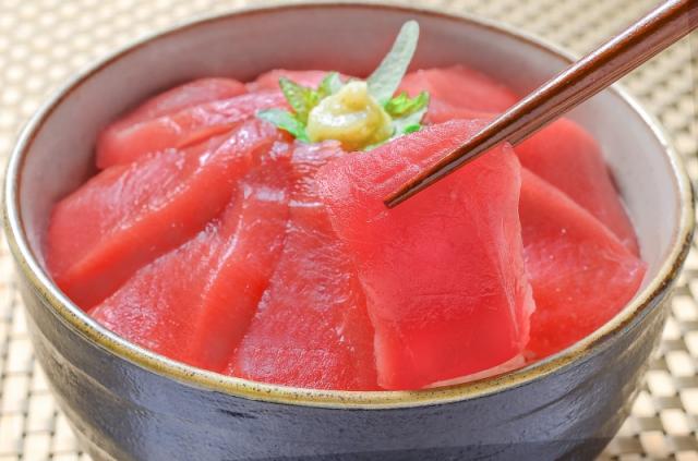 南まぐろ ミナミマグロ 赤身 1kg 正規品 200g前後×5サク 築地の王様ブランドまぐろ 舌に残る濃厚な甘み【南マグロ 南鮪 インドマグロ 鮪 まぐろ マグロ 刺身 寿司 冷凍 maguro ギフト】_4