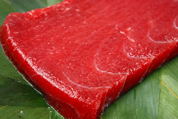 南まぐろ ミナミマグロ 赤身 1kg 正規品 200g前後×5サク 築地の王様ブランドまぐろ 舌に残る濃厚な甘み【南マグロ 南鮪 インドマグロ 鮪 まぐろ マグロ 刺身 寿司 冷凍 maguro ギフト】_2