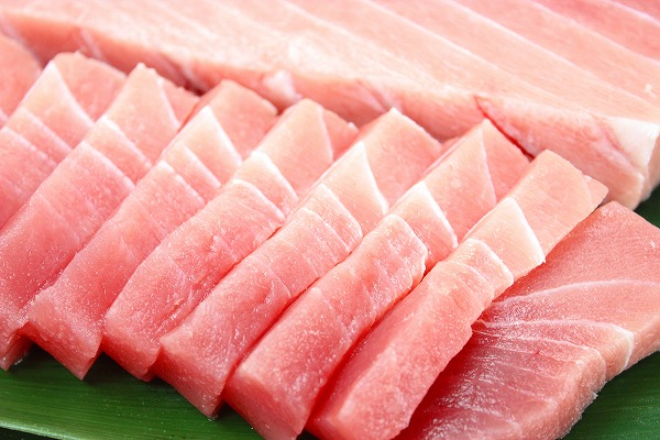築地の極上！メバチマグロ 中トロ 2kg 築地の王様ブランドまぐろ とろける美味いしさで人気ダントツ1番は中トロ！【鮪 まぐろ マグロ メバチまぐろ めばちまぐろ 目鉢まぐろ 中トロ】_3