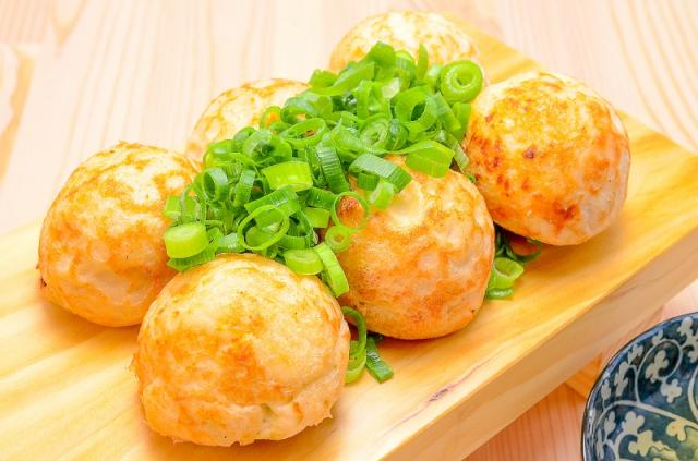 たこ焼き 🐙 先々日キハ40系5両甲種の譲渡回送が行われましたよ🤗 函館駅
