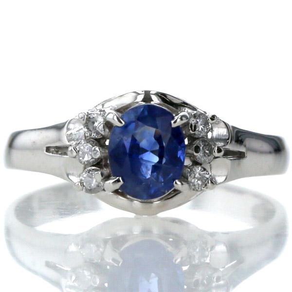 Pt900 プラチナ リング サファイア ダイヤモンド オーバル サイドストーン 割れ腕 指輪 9.5号【新品仕上済】【zz】【中古】の通販は 24,090円