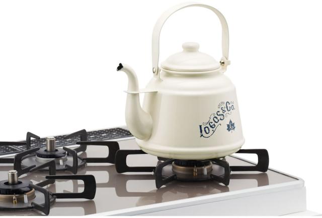 ロゴス LOGOS アウトドア レイリー・ホーローケトル 2.3L ケトル やかん 湯沸かし キャンプ BBQ バーベキュー 調理 料理 クッキング 直火OK 大容量 大きい レトロ 国産  81280040