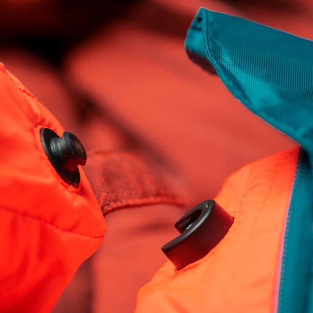 マムート MAMMUT アウトドア パフォーム ダウン バッグ -10C レディース 女性 ウィメンズ 安眠 温度調節機能 耳栓付き マグネットクロージャー 内部ポケット 2410-02650  241002650 5465