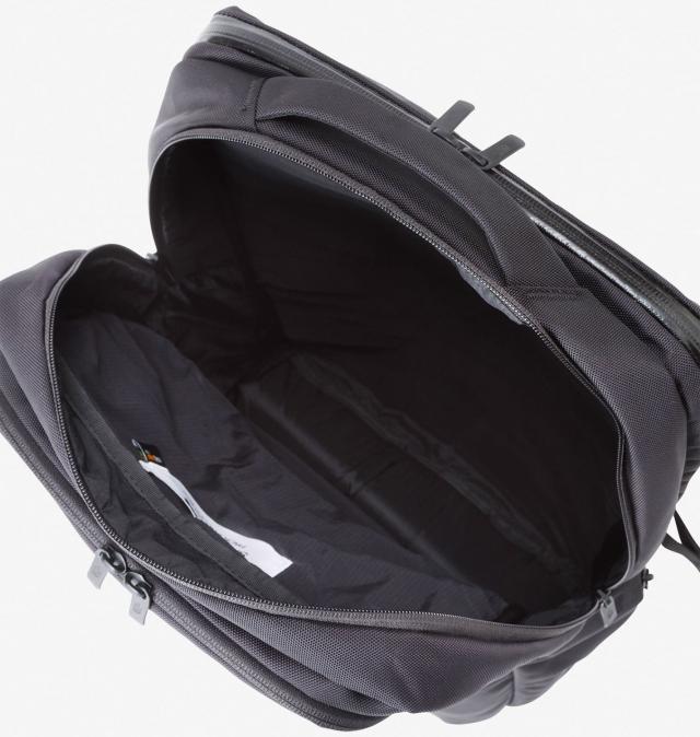 ザ・ノース・フェイス THE NORTH FACE アウトドア シャトルデイパック Shuttle Daypack リュック バックパック かばん 24.5L ビジネス 仕事 通勤 パソコン収納 機能的 高強度 シンプル  NM82329 K