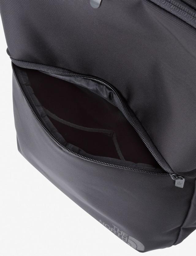 ザ・ノース・フェイス THE NORTH FACE アウトドア シャトルデイパックスリム Shuttle Daypack Slim リュック バックパック かばん 15.5L ビジネス 仕事 通勤 機能的 スリム シンプル  NM82330 K