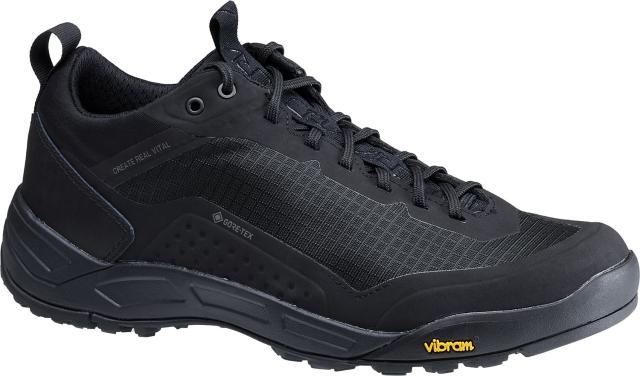 キャラバン CARAVAN アウトドア Free Climb トレッキングシューズ 登山靴 ハイキング 登山 山登り シューズ 靴 軽量 柔軟性 アプローチシューズ 通勤 通学 ウォーキング 耐久性  0010033 190