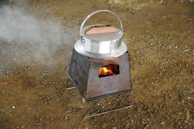 【３点セット】UNIFLAME キャンプ羽釜 ３合炊き ユニフレーム(UNIFLAME) キャンプ羽釜 3合炊き 660218