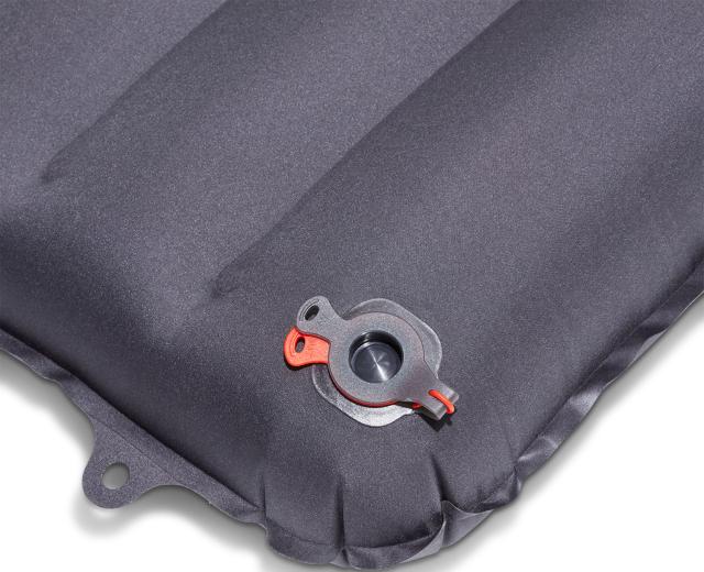 マムート MAMMUT アウトドア PERFORMMAT エアマット 寝具 キャンプ トレッキング クライミング 登山 睡眠 3シーズン 空気注入 ポンプ 断熱性能 2420-00520  242000520_2