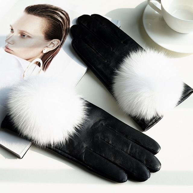 手袋 レディース スマホ手袋 ラムレザー手袋 本革 レザー スマホ対応 グローブ 裏起毛 暖かい 防寒 上品 おしゃれ 小物 クリスマス プレの通販はau Pay マーケット Sister Jo