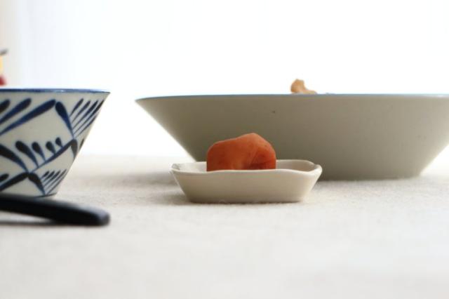 2個セット プチ醤油皿 ホワイト 6cm 箸休めにもおすすめ 二個セット ペア 2コ 洋食器 カフェ 食器 器 皿 陶器 磁器 シンプル おしゃの通販はau Pay マーケット セラポッケ かわいい陶器のお店