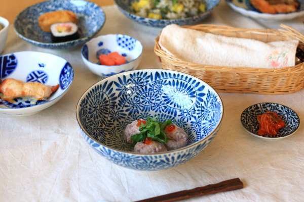 藍染タコ唐草 麺鉢 日本製 美濃焼 古来からある伝統の柄 大鉢 ボール