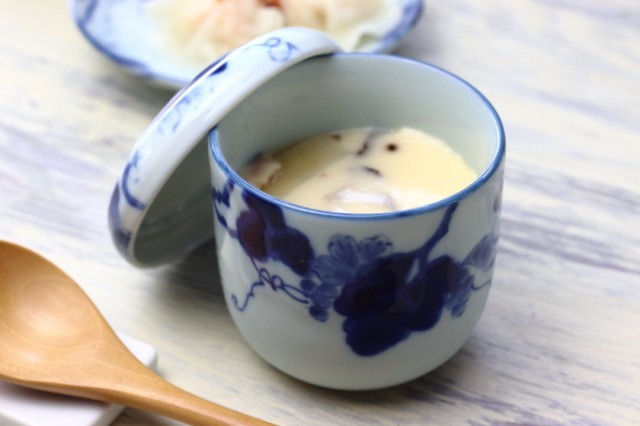 藍染ぶどう 茶碗蒸し器 200ml 日本製 美濃焼 蒸し碗 茶碗蒸し 蒸し器 蓋付 蓋付き 蓋つき 蓋 ふた 青 青い器 食器 うつわ 器 皿 お皿  陶｜au PAY マーケット