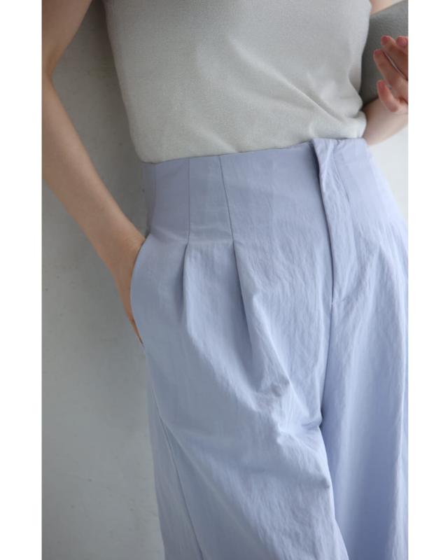 再入荷6月4日 ふんわりペールブルーのタックワイドパンツ パンツ