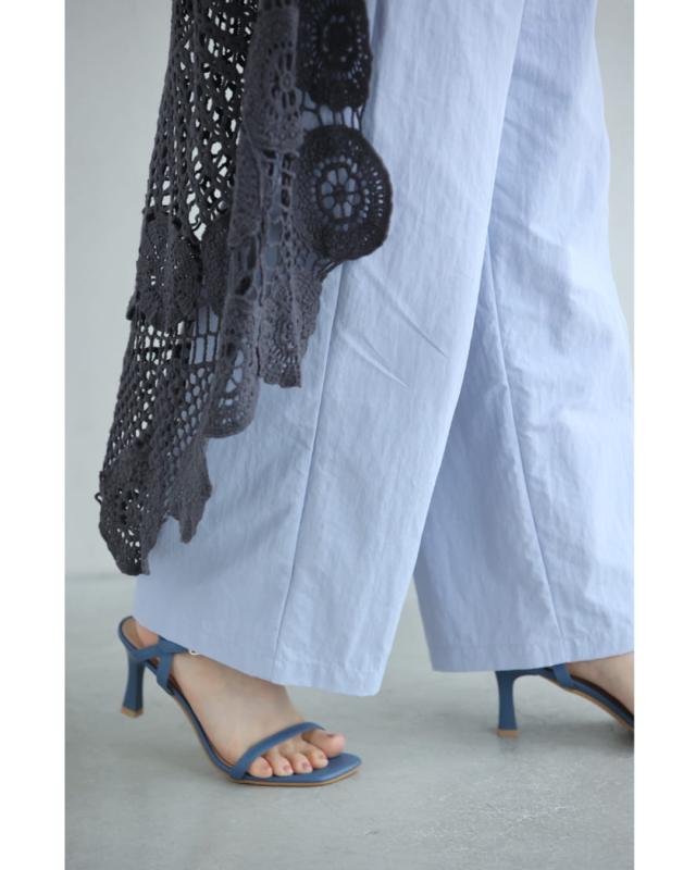 再入荷6月4日 ふんわりペールブルーのタックワイドパンツ パンツ