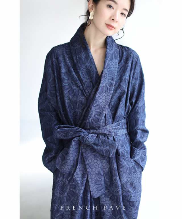 「CAWAII」トップス ロング ワンピース デニム 長袖 ガウン 羽織 ウエストリボン fk00010 S~L/2L~3L 紺 浮かぶ花刺繍のガウン風デザインロングワンピースS/M/L/2L/3L  柔らかい デニム生地   ルームウェアの通販は