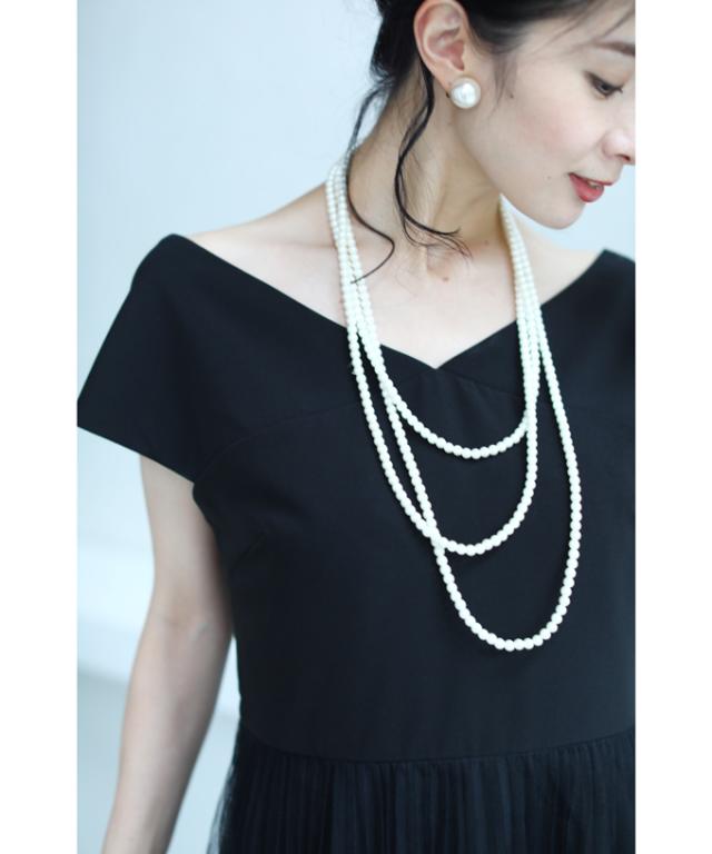 cawaii w69930 S~M 黒 魅せるデコルテカッティングの プリーツチュール