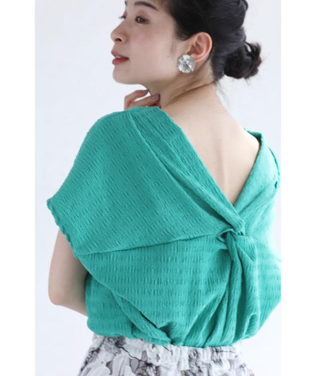 再入荷6月19日 （S~3L対応）後ろ ツイスト タック の プルオーバー