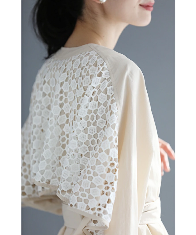 再入荷2月2日 （ベルト付き）後ろ姿に浮かぶ可愛いパンチングレースの