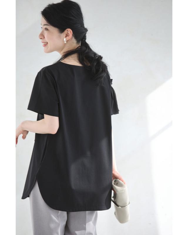 再入荷7月29日 （黒）流れるアシンメトリーフリルラインのカットソー