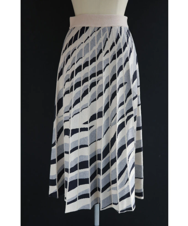 たなびく柄の折りニットロングスカート (S~2L対応) fzp00057od cawaii