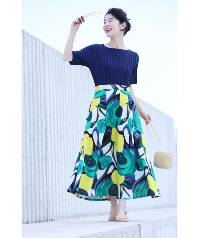 S~L対応）色彩の美しさ溢れるアート柄ミディアムスカート fzp00084od