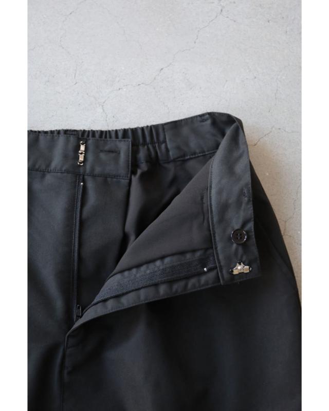 再入荷12月1日 （黒）レース広がるマーメイドラインロングスカート