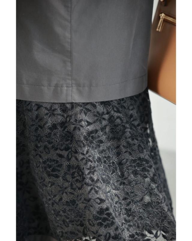 再入荷12月1日 （黒）レース広がるマーメイドラインロングスカート