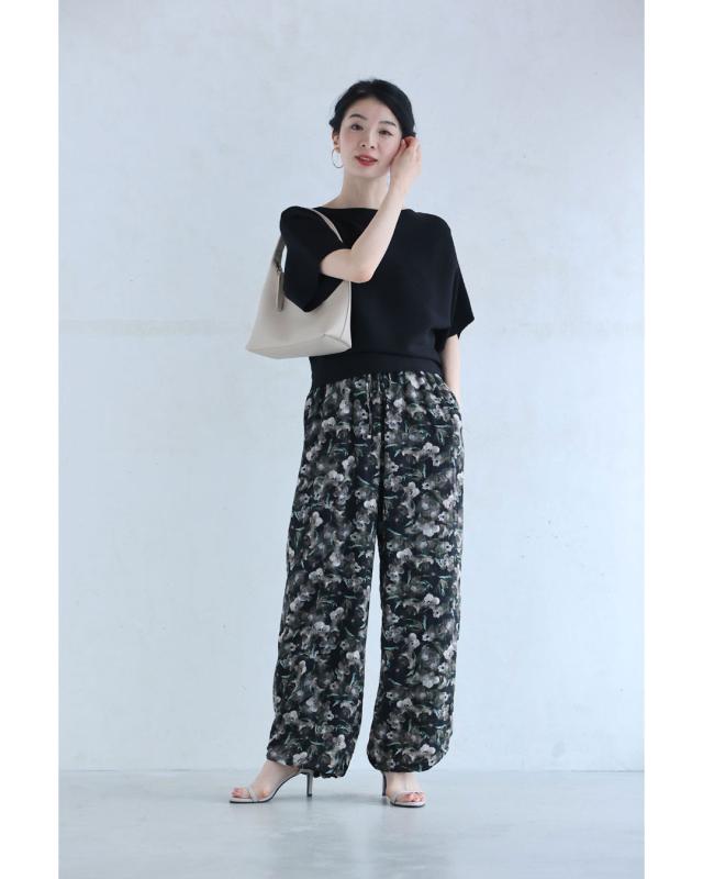 再入荷6月29日 （黒）裾が絞れる2way。リラクシーな滲み花パンツ cawaii fzp00209od S~L対応 春コーデ 夏コーデ ブラック ゆったり 薄手 涼感性 裾コード 体型カバー お尻隠し 太もも隠し 小花 ズボン ロング レディース ファッション 大人 ママ ミセス 30代 40代 50代 再入荷6月29日 （黒）裾が絞れる2way。リラクシーな滲み花パンツ