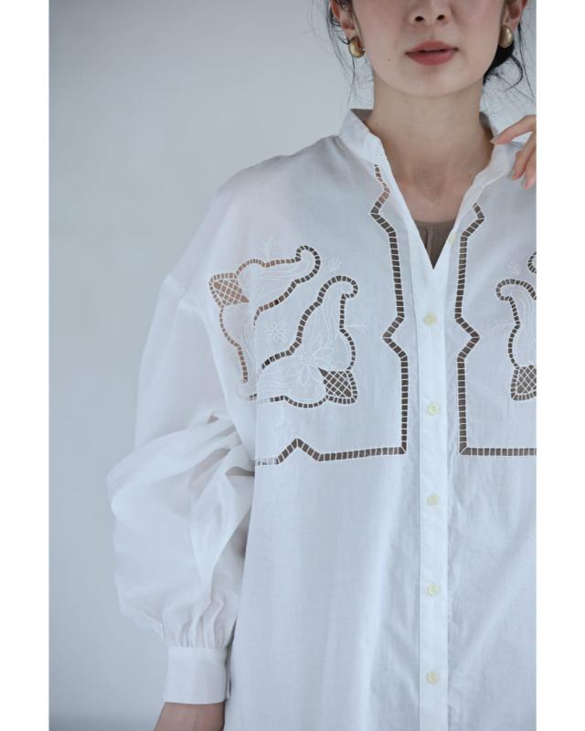 再入荷9月5日 エレガントなカットワークレースのシャツトップス cawaii